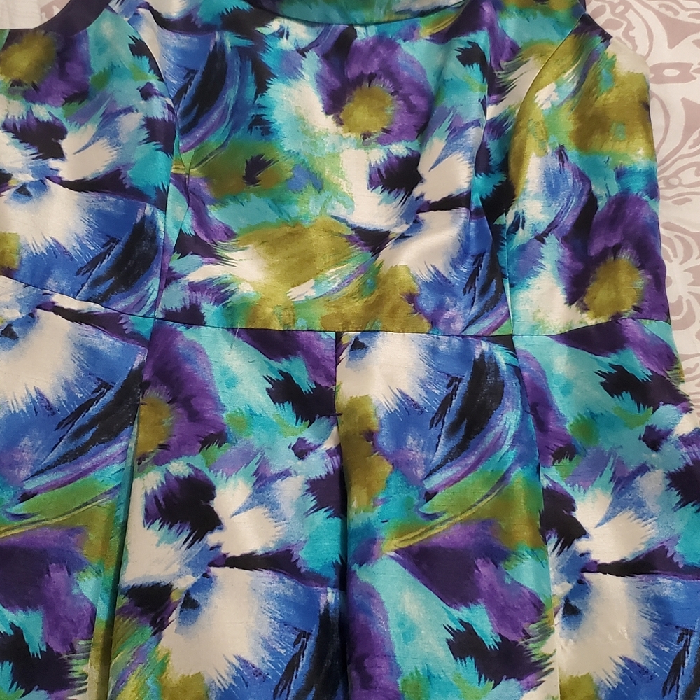 Dress - Picture 4 of 5